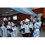 Los más pequeños celebraron el DIA DE LA BANDERA